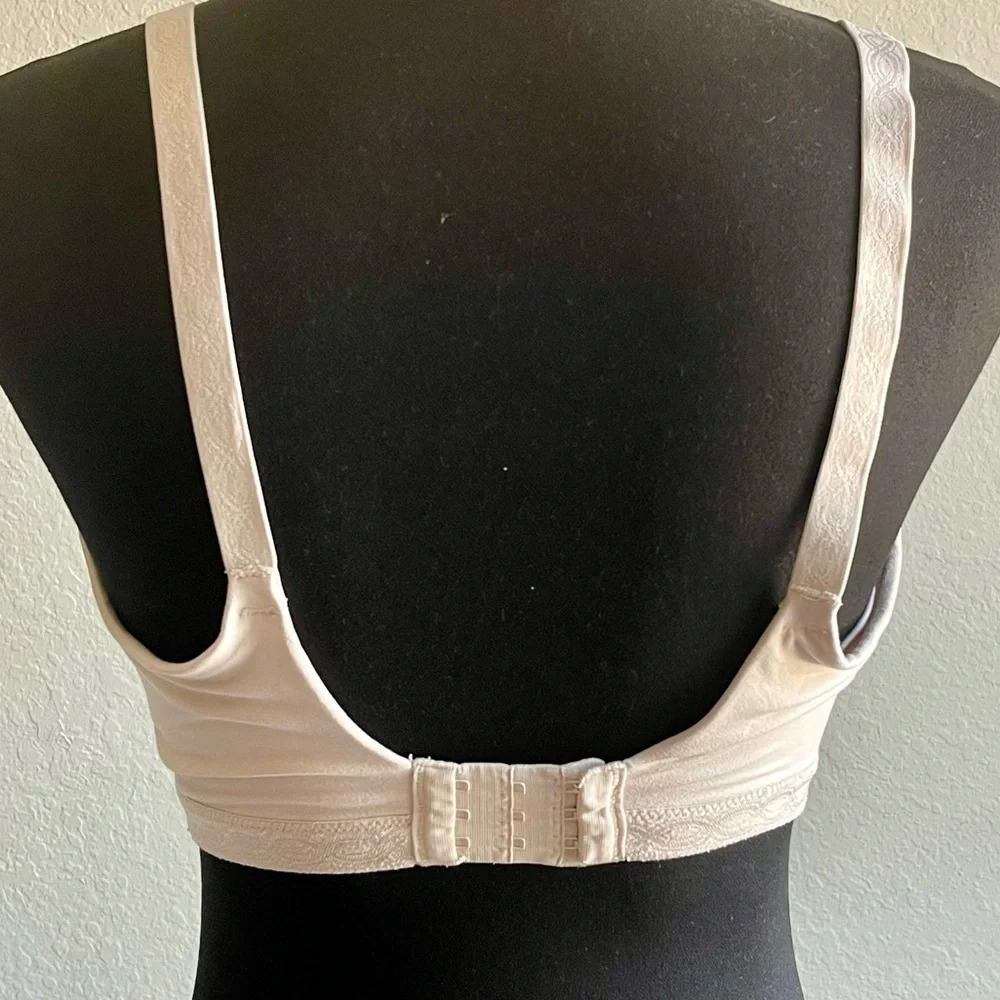 Warner’s Light Pink Bra 38D - Picture 2 of 4